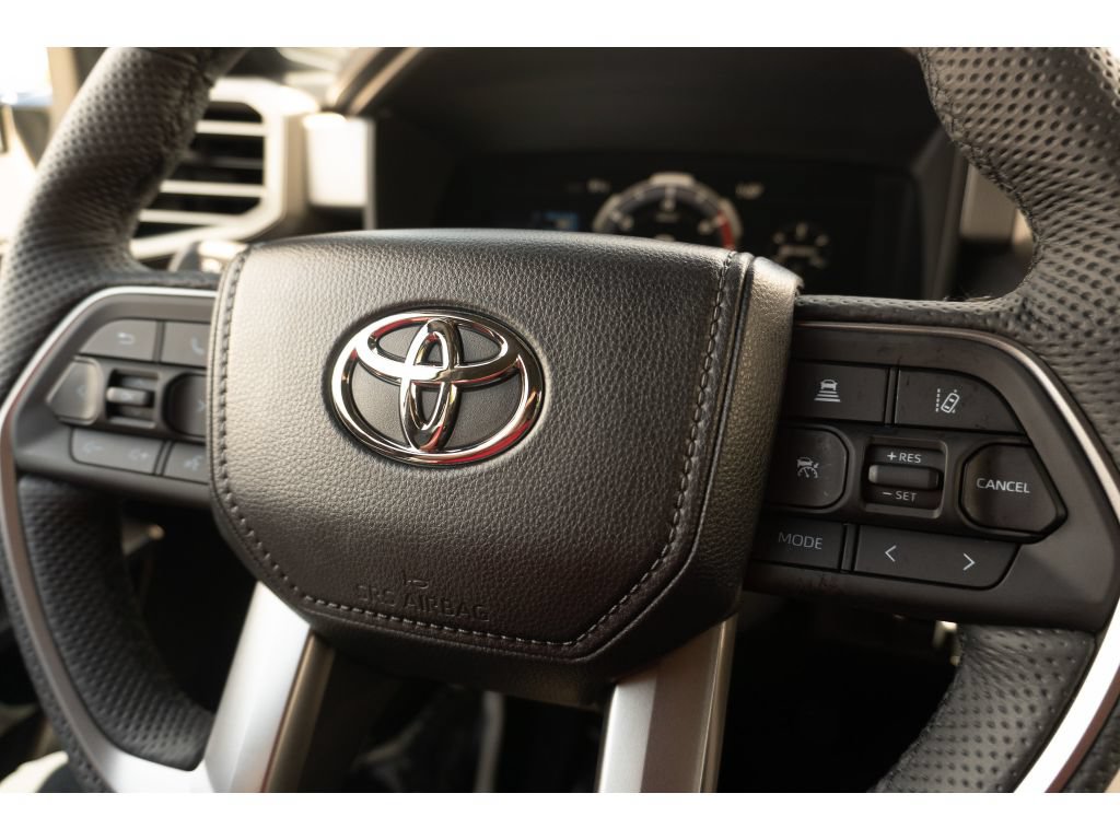 Used 2026 Toyota Tundra Limited AWD/4WD image 28