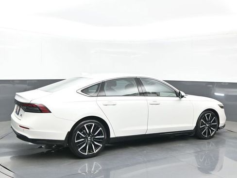 Certified 2023 Honda Accord Touring image 6
