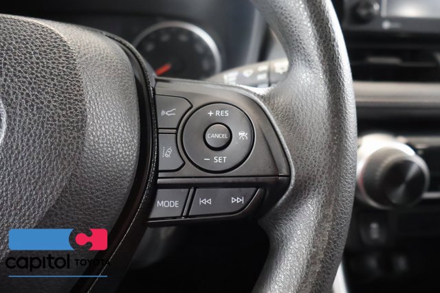 Certified 2021 Toyota RAV4 LE AWD/4WD image 18