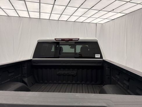 Used 2024 GMC Sierra 1500 AT4 w/ Technology Package AWD/4WD image 10
