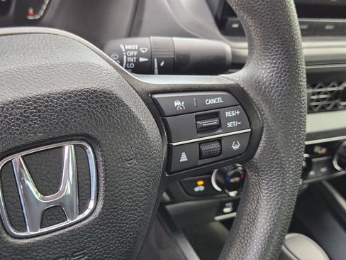 Used 2025 Honda Accord SE image 18