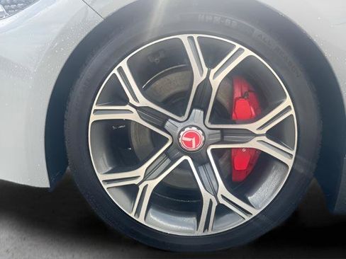 Used 2021 Kia Stinger GT2 image 9