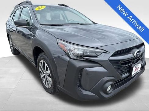 Certified 2025 Subaru Outback AWD/4WD image 1