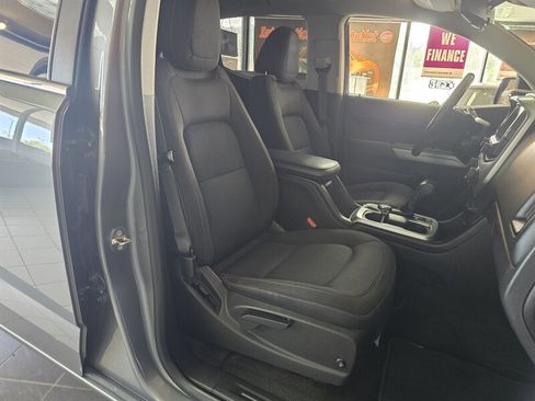 Used 2018 Chevrolet Colorado LT w/ LT Convenience Package AWD/4WD image 15