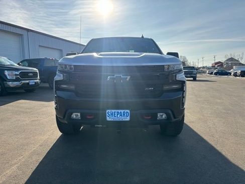 Used 2020 Chevrolet Silverado 1500 LT Trail Boss image 2