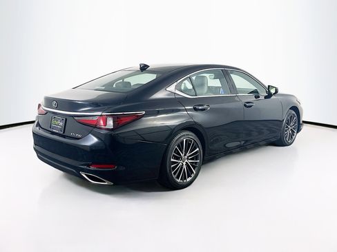 Used 2024 Lexus ES 350 w/ Premium Package image 9