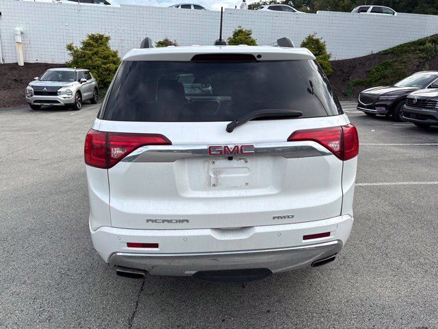 Used 2017 GMC Acadia Denali w/ Technology Package AWD/4WD image 4