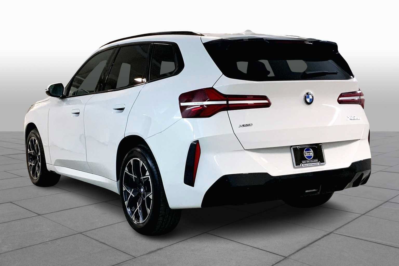 Used 2025 BMW X3 xDrive30i w/ M Sport Package AWD/4WD image 12