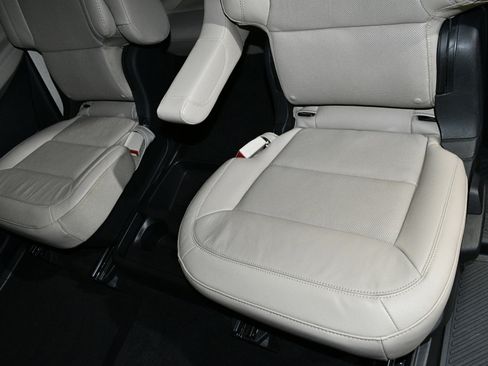 Used 2020 Ford Explorer Limited w/ Class III Trailer Tow Package image 19