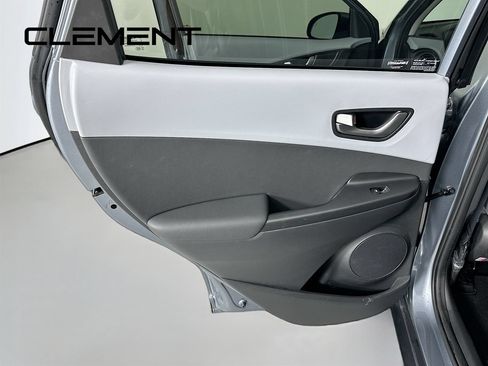 Used 2019 Hyundai Kona Limited FWD image 32