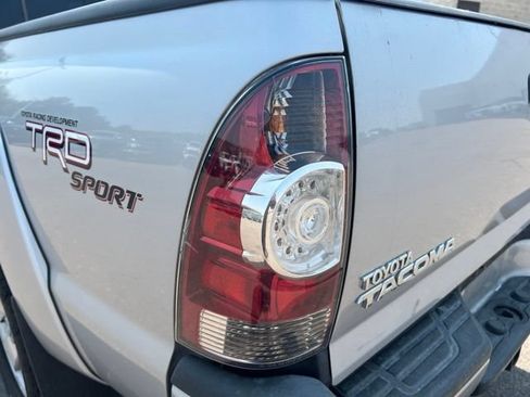 Used 2013 Toyota Tacoma 4x4 Access Cab V6 w/ TRD Sport Pkg image 10