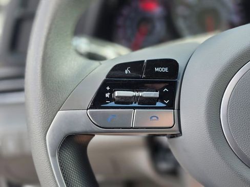 Used 2023 Hyundai Elantra SEL image 21