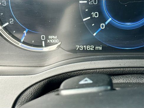 Used 2018 Cadillac Escalade Luxury image 13