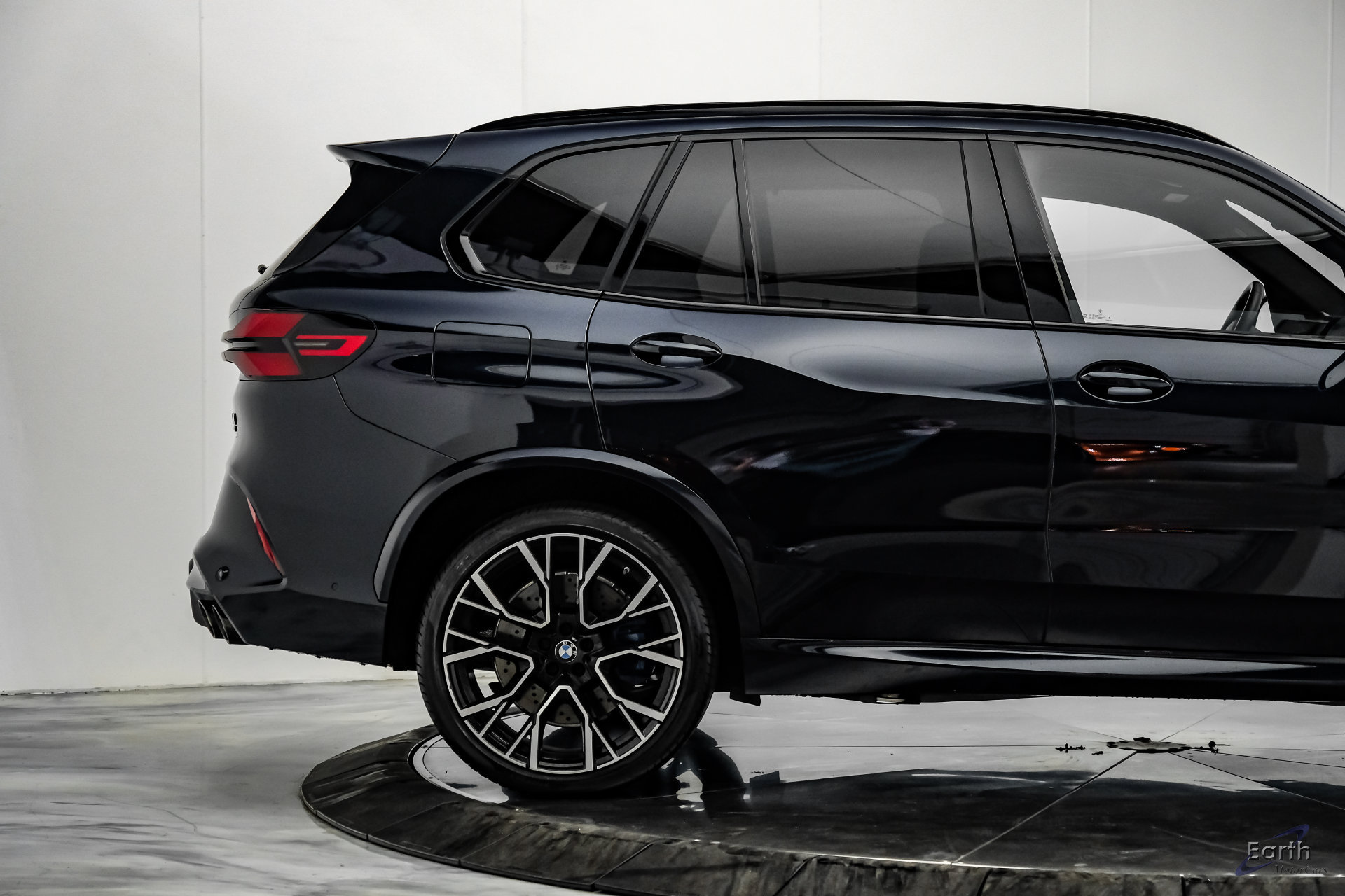 Used 2025 BMW X5 M Competition w/ Executive Package AWD/4WD image 21