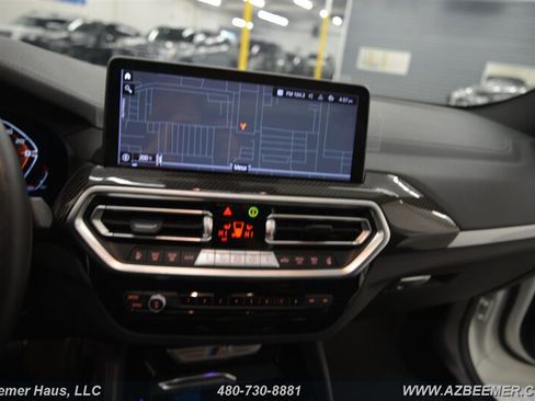 Used 2025 BMW X4 M40i image 32