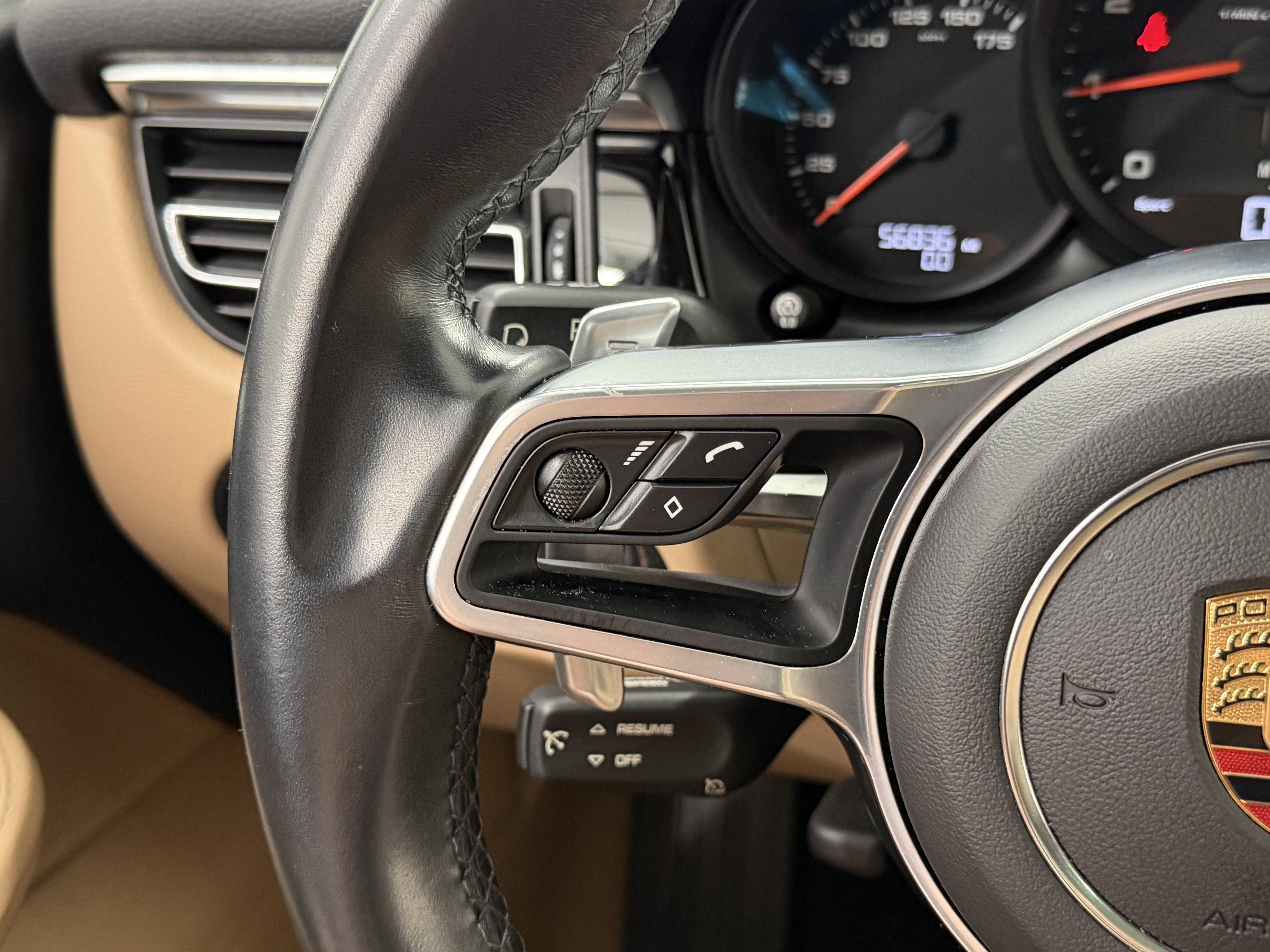 Certified 2021 Porsche Macan AWD/4WD image 44