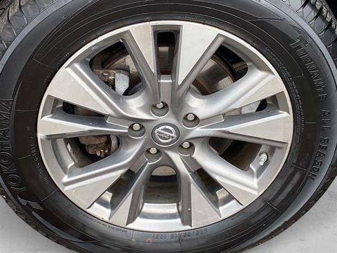 Used 2018 Nissan Murano SV image 25