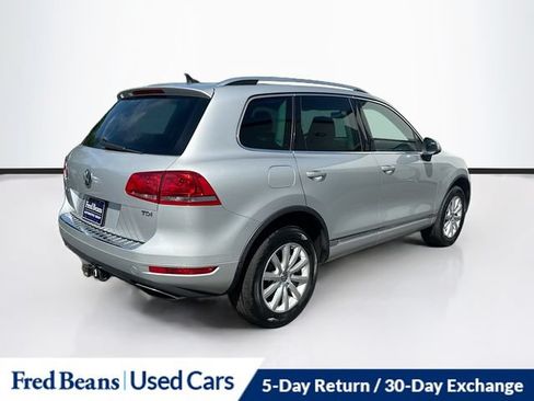 Used 2012 Volkswagen Touareg Sport AWD/4WD image 9