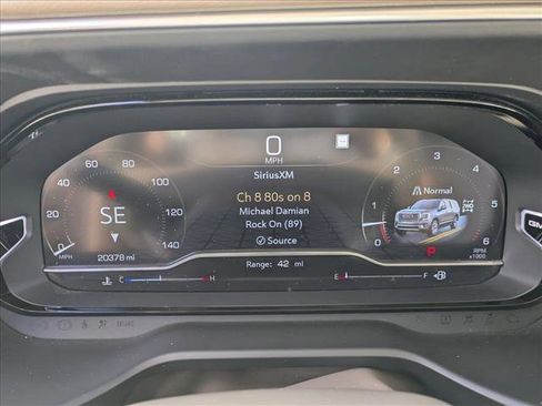 Used 2023 GMC Yukon Denali image 10