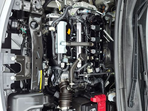 Used 2025 Nissan Versa SV w/ Trunk Package FWD image 34