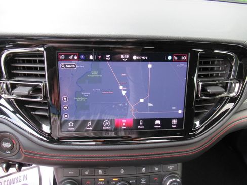 Used 2024 Dodge Durango GT RWD image 27