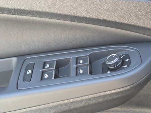 Used 2024 Volkswagen Golf R image 27