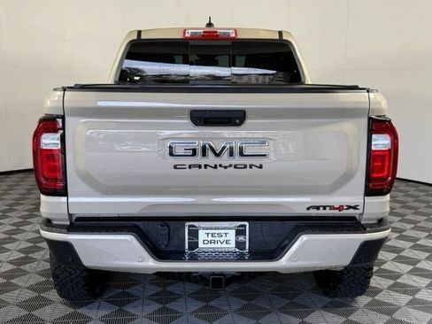Used 2024 GMC Canyon AT4X AWD/4WD image 8