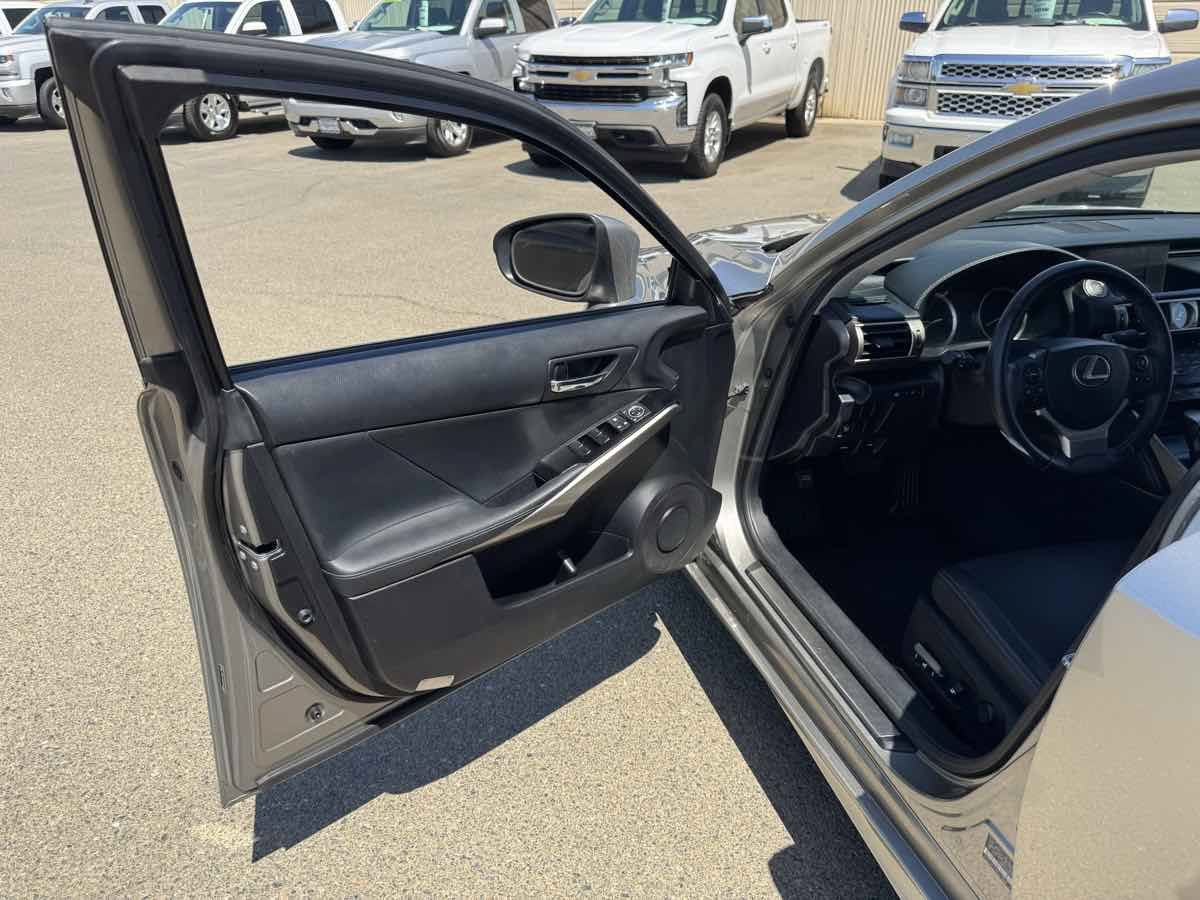 Used 2014 Lexus IS 250 w/ Navigation Package RWD image 22