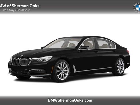 Used 2019 BMW 740i w/ M Sport Package RWD image 1