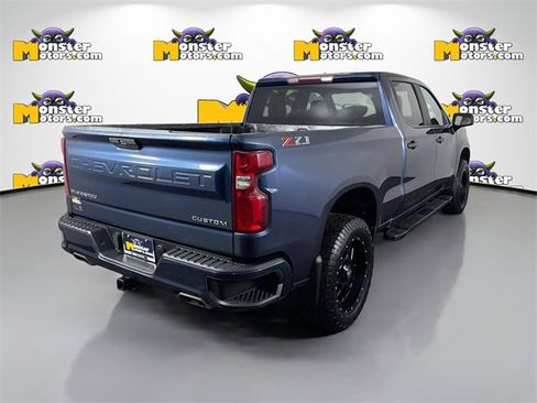 Used 2019 Chevrolet Silverado 1500 Custom image 5