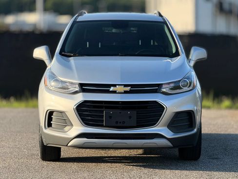 Used 2019 Chevrolet Trax LT w/ LT Convenience Package AWD/4WD image 5