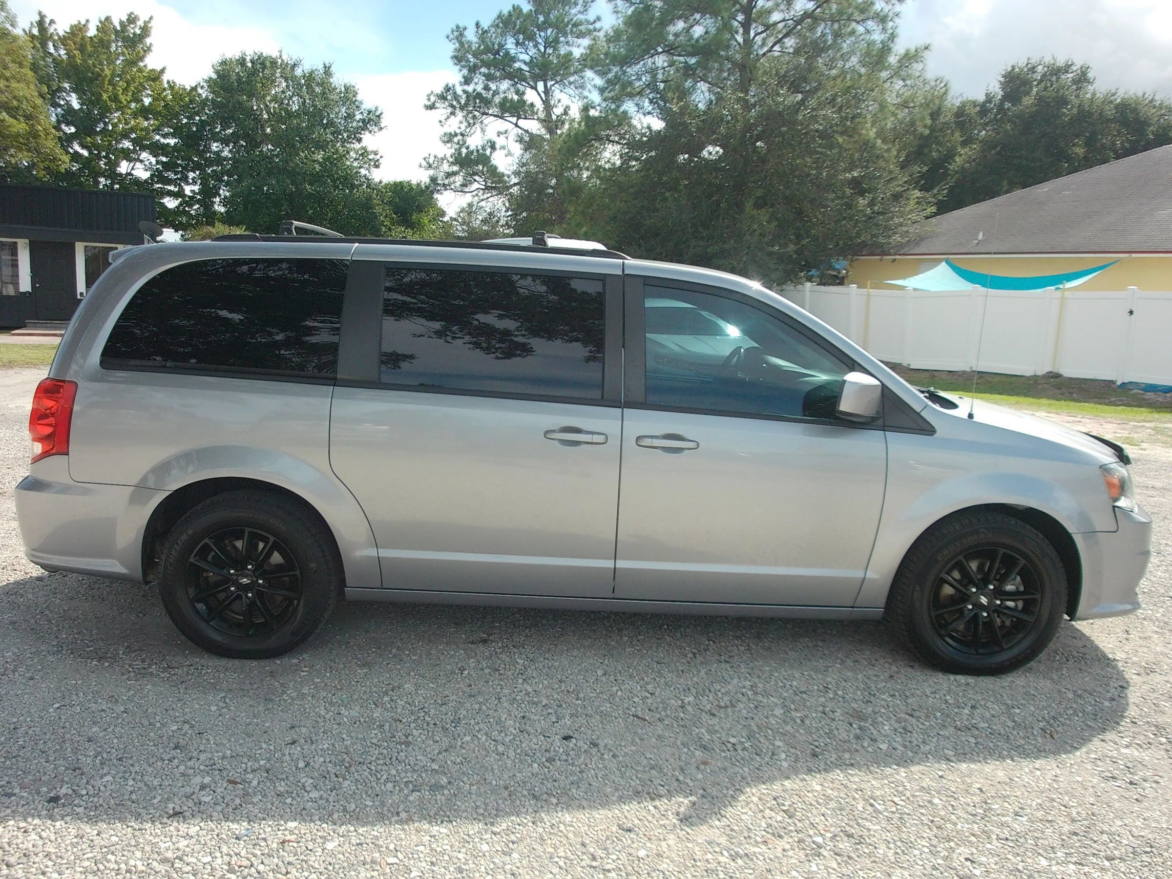 Used 2019 Dodge Grand Caravan GT FWD image 4