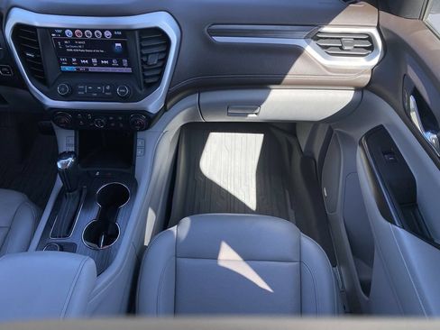 Used 2019 GMC Acadia SLT w/ LPO, Floor Liner Package FWD image 16