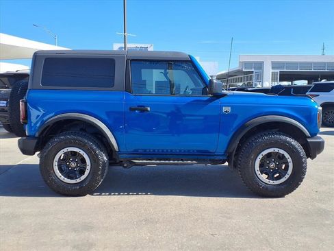 Used 2023 Ford Bronco Big Bend w/ Sasquatch Package image 8