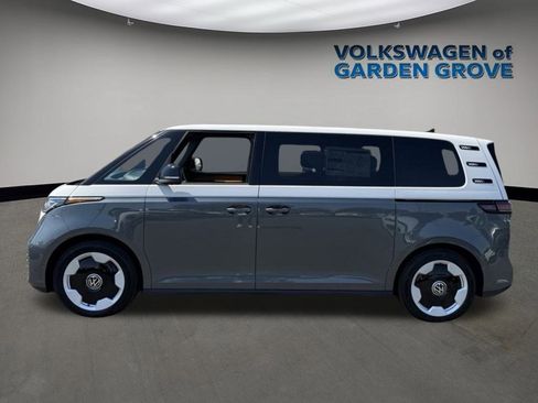 New 2025 Volkswagen ID. Buzz Pro S image 7