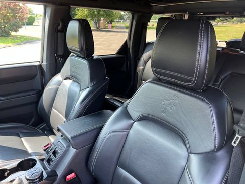 Used 2025 Ford Bronco Outer Banks AWD/4WD image 18