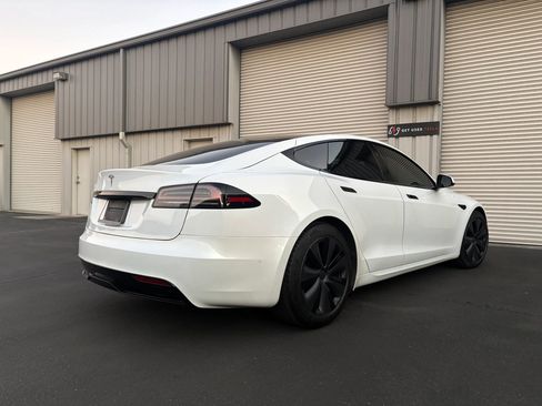 Used 2022 Tesla Model S Standard Range image 8