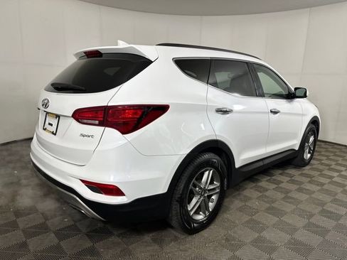 Used 2017 Hyundai Santa Fe Sport image 3