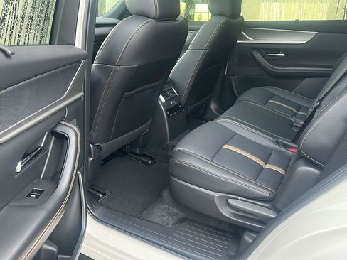 Used 2026 MAZDA CX-70 3.3 Turbo w/ Premium Plus Pkg image 5