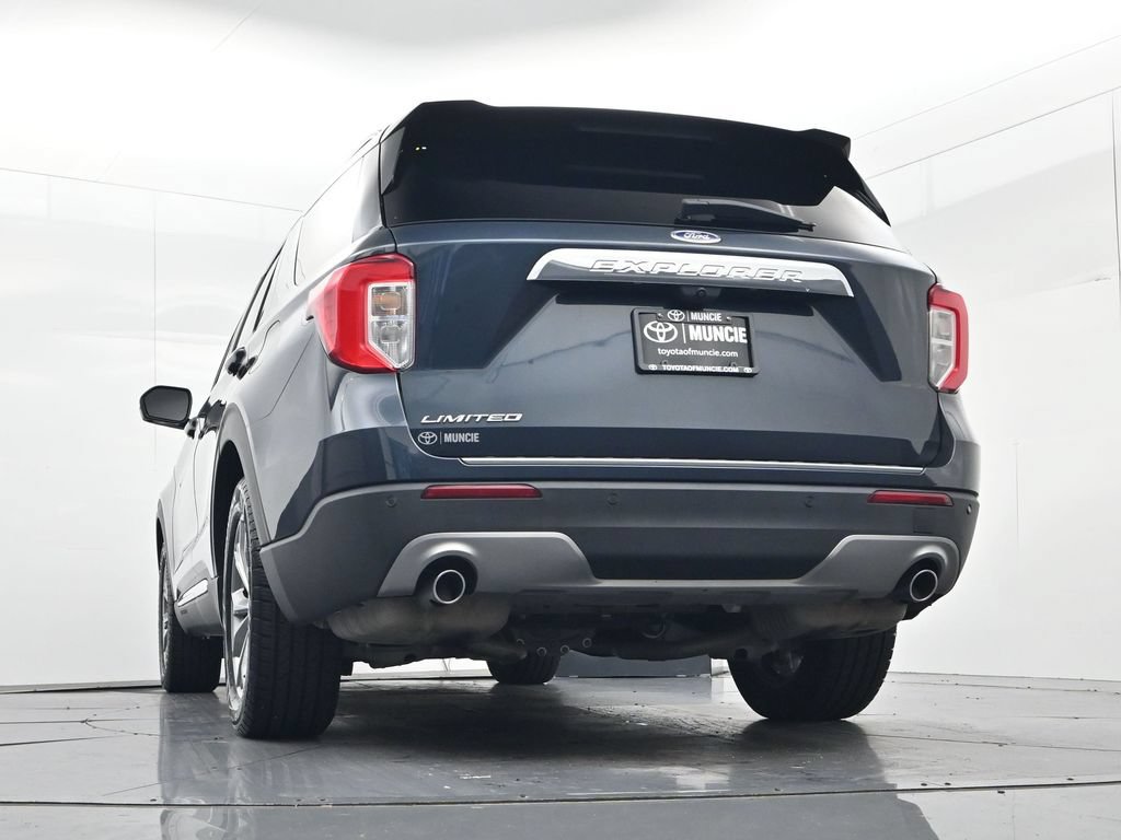 Used 2023 Ford Explorer Limited w/ Equipment Group 301A RWD image 46