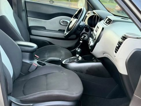 Used 2016 Kia Soul FWD image 14