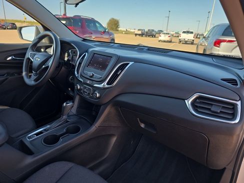 Used 2020 Chevrolet Equinox LT image 15