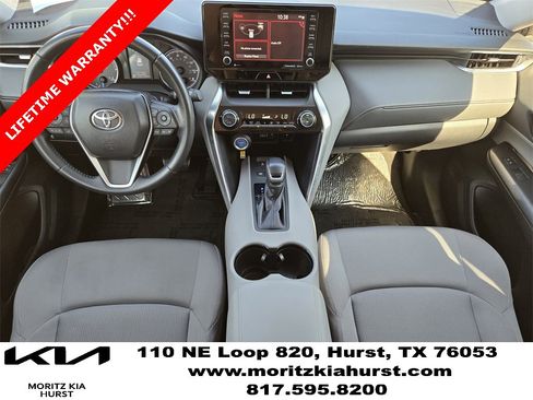 Used 2021 Toyota Venza LE image 5