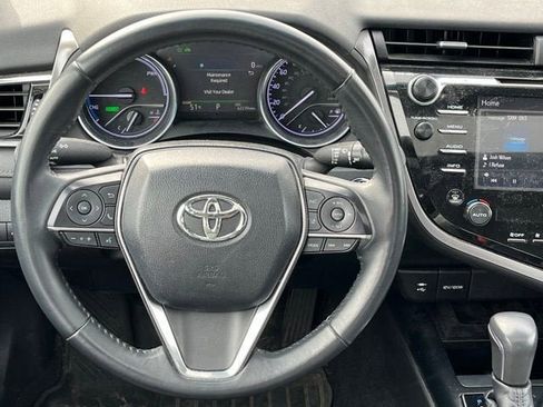 Used 2018 Toyota Camry XLE w/ Audio Package image 12