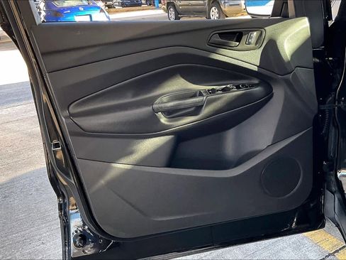 Used 2016 Ford Escape S image 20