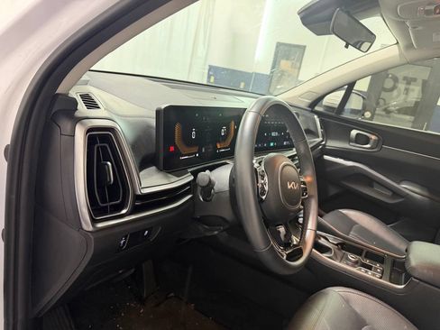 Used 2025 Kia Sorento S AWD/4WD image 15