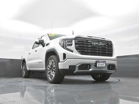 Used 2025 GMC Sierra 1500 Denali Ultimate AWD/4WD image 36