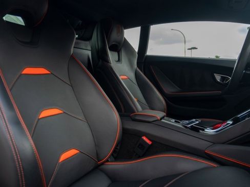 Used 2020 Lamborghini Huracan EVO AWD/4WD image 9