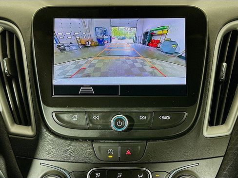 Used 2023 Chevrolet Malibu LT w/ Driver Confidence Package FWD image 15