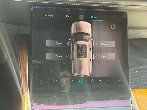 Used 2025 Cadillac Escalade Sport Platinum w/ LPO, Floor Liner Package image 30